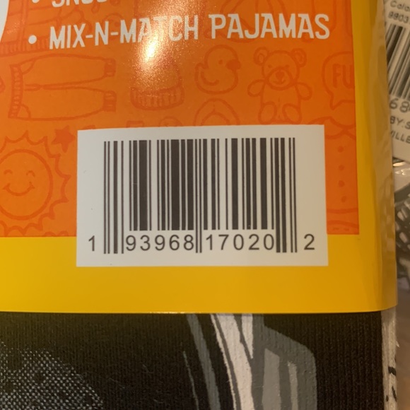 Boys Pajama set bundle of 2 New. Astronaut outer space planets short sleeve 5T 6 - Picture 5 of 5